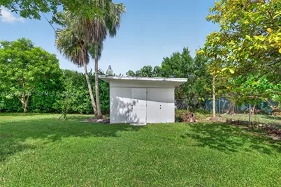 10890 SW 95th, Miami, FL 33176 - Photo 59
