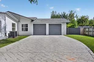 10890 SW 95th, Miami, FL 33176 - Photo 5