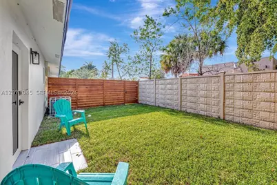 934 NW 4th #2, Fort Lauderdale, FL 33311 - Photo 13