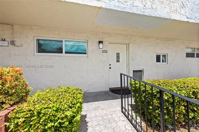 811 S Hollybrook #105, Pembroke Pines, FL 33025 - Photo 3