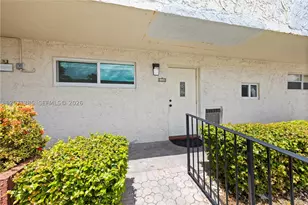 811 S Hollybrook, Pembroke Pines, FL 33025 - Photo 3