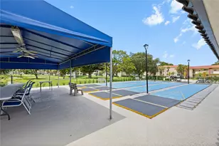 811 S Hollybrook, Pembroke Pines, FL 33025 - Photo 29