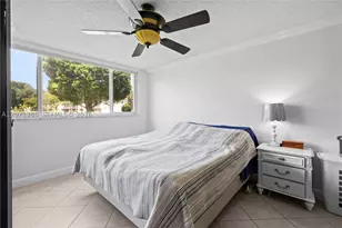 811 S Hollybrook, Pembroke Pines, FL 33025 - Photo 11