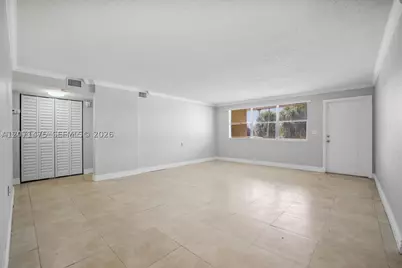 850 E Commercial #214B, Oakland Park, FL 33334 - Photo 11