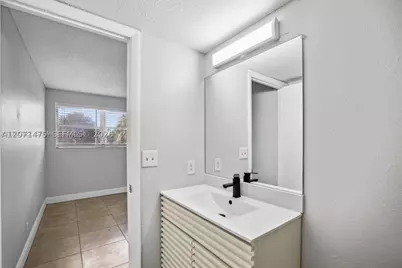 850 E Commercial #214B, Oakland Park, FL 33334 - Photo 7