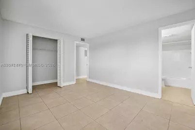 850 E Commercial #214B, Oakland Park, FL 33334 - Photo 9