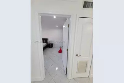 750 Michigan #203, Miami Beach, FL 33139 - Photo 21