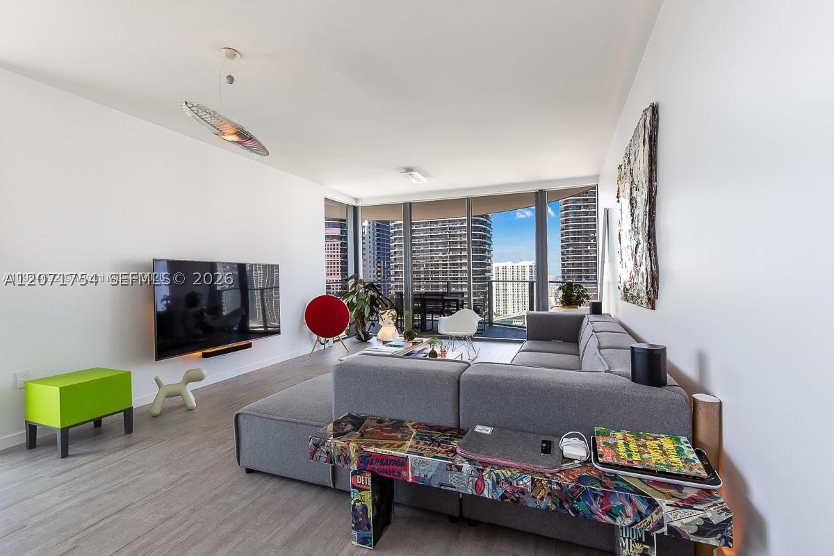 1000 Brickell #3512 - 1000 Brickell #3512, Miami, FL 33131 Luxury Property | Jose Angel Pina
