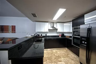 170 SE 14th #2303, Miami, FL 33131 - Photo 13