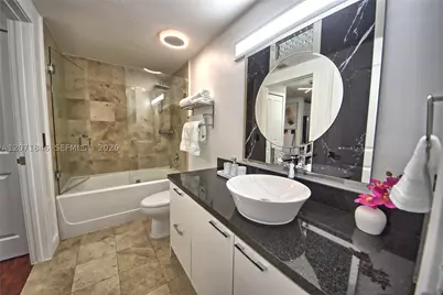 170 SE 14th #2303, Miami, FL 33131 - Photo 17