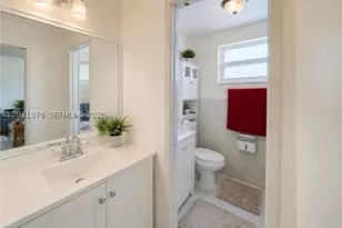 215 SE 3rd, Hallandale, FL 33009 - Photo 9