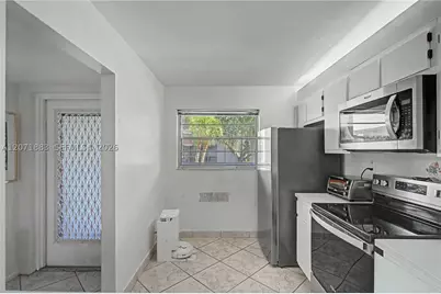 9520 Seagrape #205, Davie, FL 33324 - Photo 15