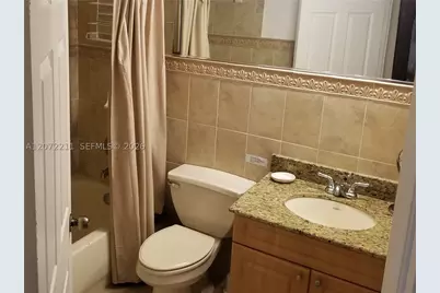8290 Lake #440, Doral, FL 33166 - Photo 5