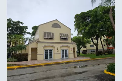 8290 Lake #440, Doral, FL 33166 - Photo 9