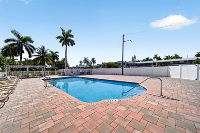 1001 Atlantic Shores #110, Hallandale, FL 33009 - Photo 17