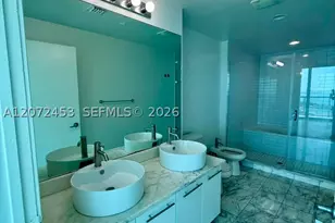 888 Biscayne, Miami, FL 33132 - Photo 13
