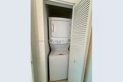 888 Biscayne #3611, Miami, FL 33132 - Photo 17