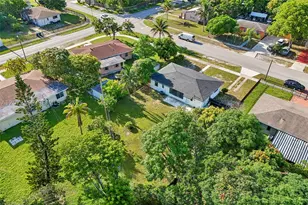 521 NW 189th, Miami Gardens, FL 33169 - Photo 43