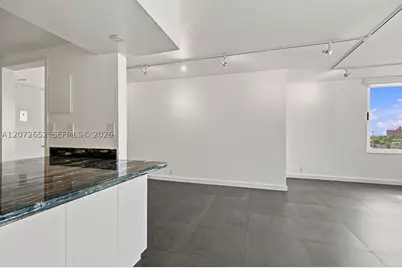 1200 West #815, Miami Beach, FL 33139 - Photo 9
