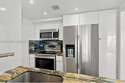1200 West #815, Miami Beach, FL 33139 - Photo 3