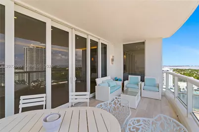 4201 Collins #2202, Miami Beach, FL 33140 - Photo 11