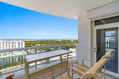 4201 Collins #2202, Miami Beach, FL 33140 - Photo 31
