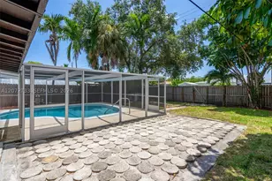 1514 NE 176th, North Miami Beach, FL 33162 - Photo 19
