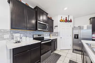 301 SE Volkerts, Port Saint Lucie, FL 34983 - Photo 17