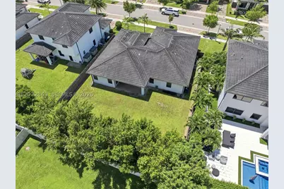 8875 NW 161st, Miami Lakes, FL 33018 - Photo 31