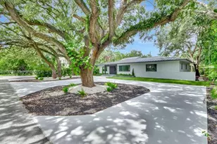 835 NE 120th, Biscayne Park, FL 33161 - Photo 3