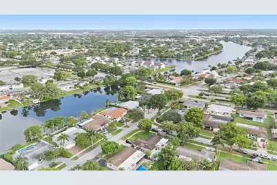 1721 NW 114th, Pembroke Pines, FL 33026 - Photo 45