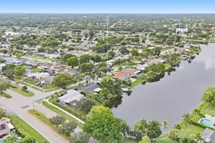1721 NW 114th, Pembroke Pines, FL 33026 - Photo 47