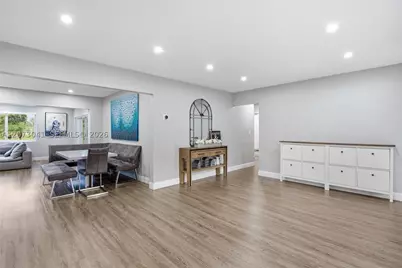 1721 NW 114th, Pembroke Pines, FL 33026 - Photo 21