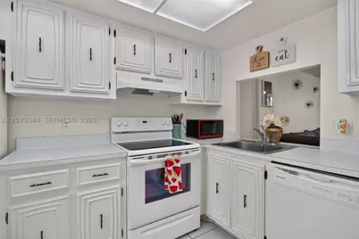 106 Royal Park #3D, Oakland Park, FL 33309 - Photo 7