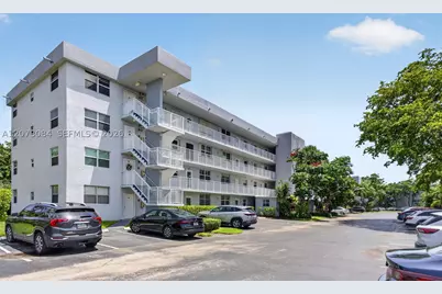 106 Royal Park #3D, Oakland Park, FL 33309 - Photo 1