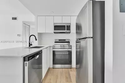 620 SW 10th #305, Miami, FL 33130 - Photo 7