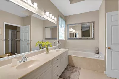 1090 SW 156th, Pembroke Pines, FL 33027 - Photo 29
