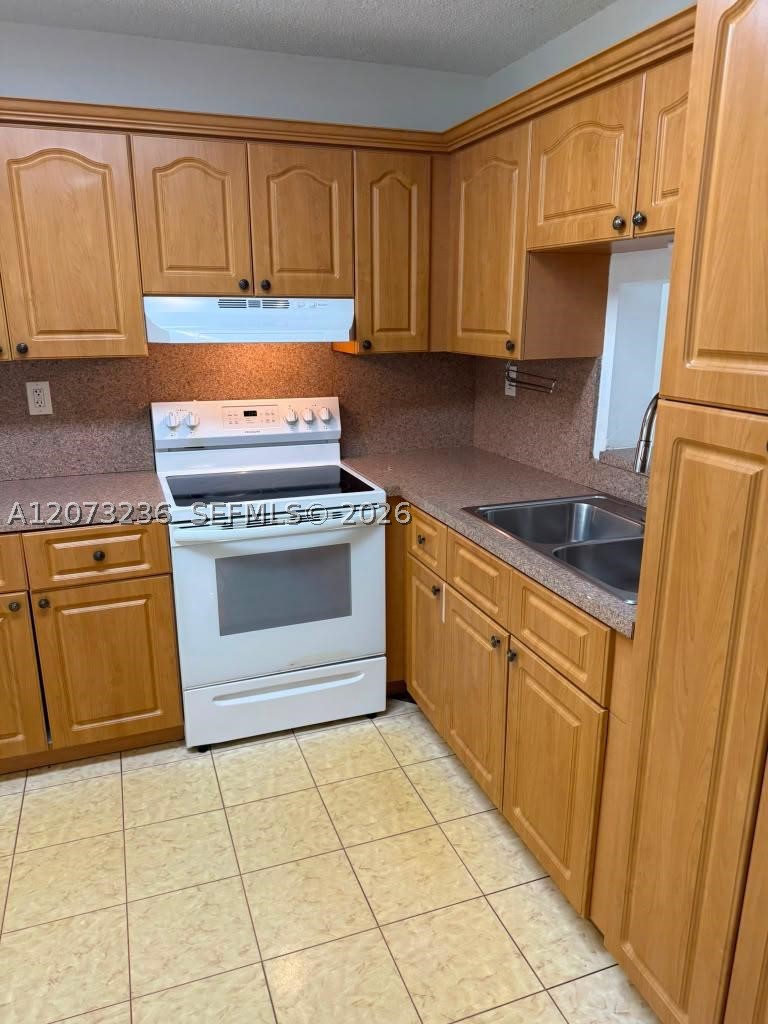 1830 SW 81st #4211 - 1830 SW 81st #4211, North Lauderdale, FL 33068 Luxury Property | Jose Angel Pina