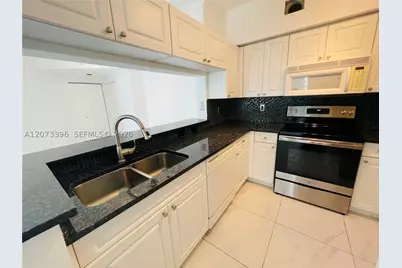 17150 N Bay #2902, Sunny Isles Beach, FL 33160 - Photo 7