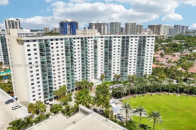19370 Collins #1120, Sunny Isles Beach, FL 33160 - Photo 3