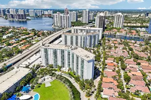 19370 Collins, Sunny Isles Beach, FL 33160 - Photo 7