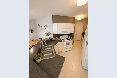 12244 SW 123rd, Miami, FL 33186 - Photo 9
