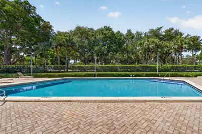 3301 N Country Club #310, Aventura, FL 33180 - Photo 21