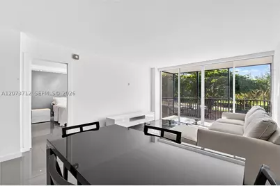 3301 N Country Club #310, Aventura, FL 33180 - Photo 11