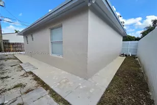 242 NW 51st, Miami, FL 33126 - Photo 17