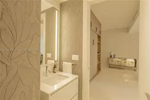300 Biscayne Blvd, Miami, FL 33131 - Photo 5