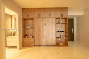 300 Biscayne Blvd, Miami, FL 33131 - Photo 3
