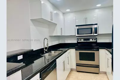 185 SE 14th #2206, Miami, FL 33131 - Photo 13