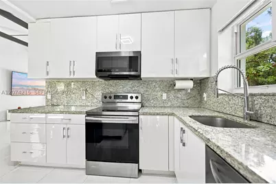 367 NE 86th, El Portal, FL 33138 - Photo 13