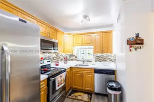 300 S Hollybrook, Pembroke Pines, FL 33025 - Photo 7